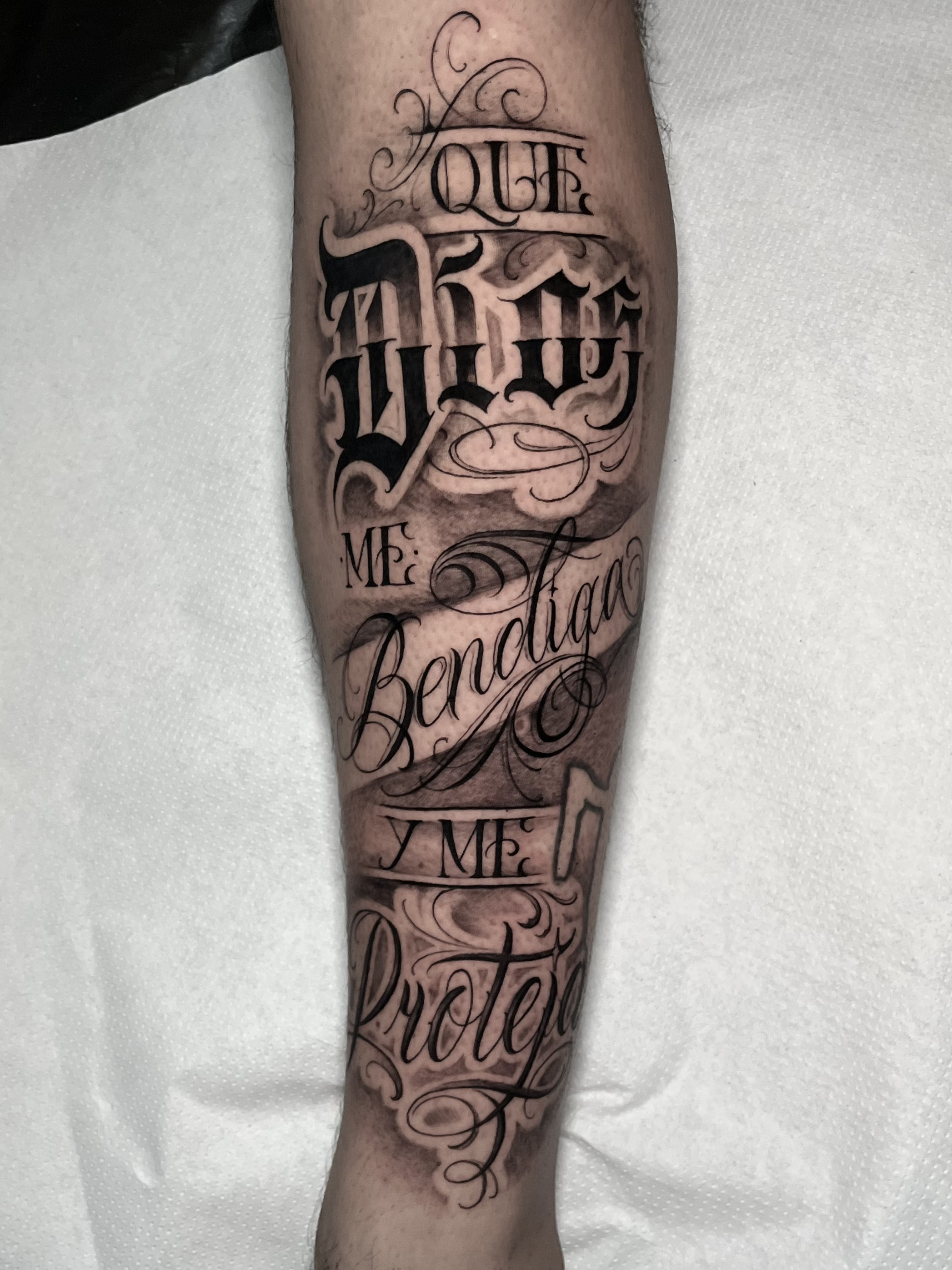 Lettering delicate rose