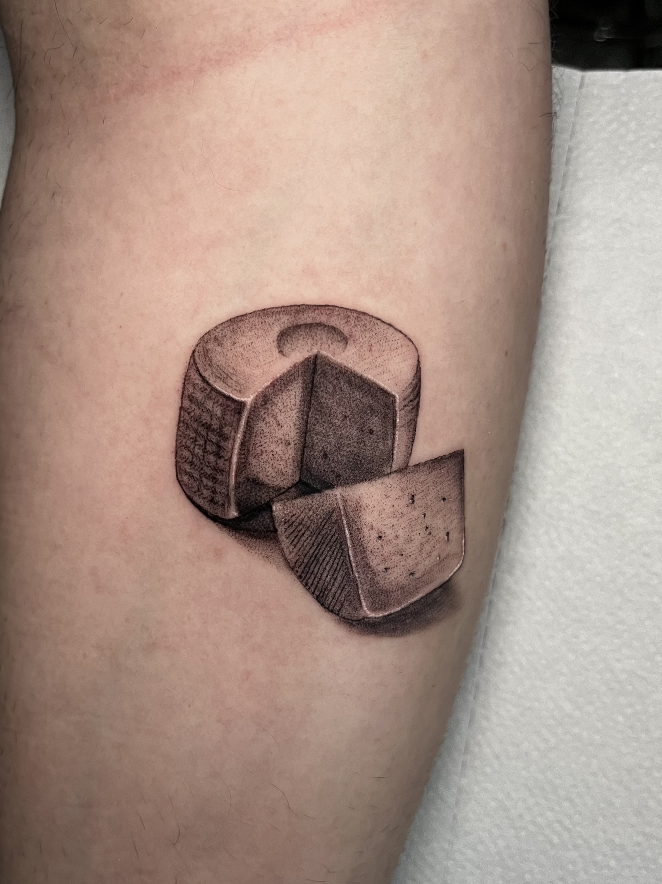 Microrealismo quote tattoo